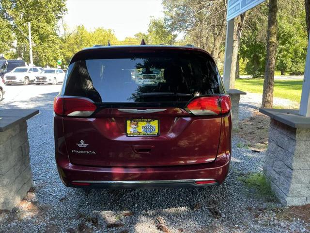 2020 Chrysler Pacifica Touring L