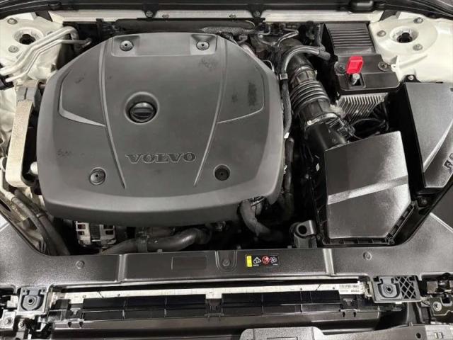 2020 Volvo S60 T6 Momentum