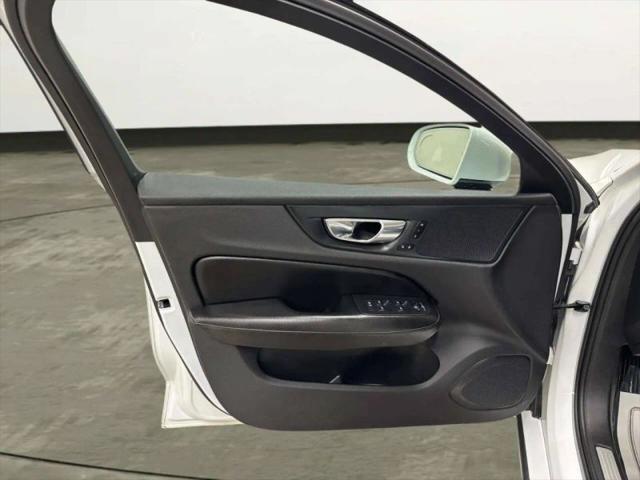 2020 Volvo S60 T6 Momentum