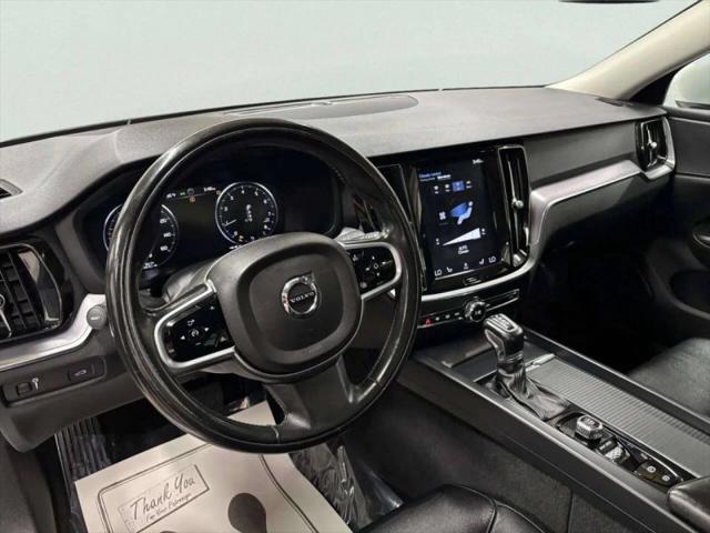2020 Volvo S60 T6 Momentum