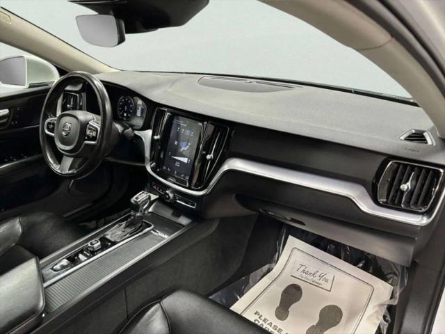 2020 Volvo S60 T6 Momentum