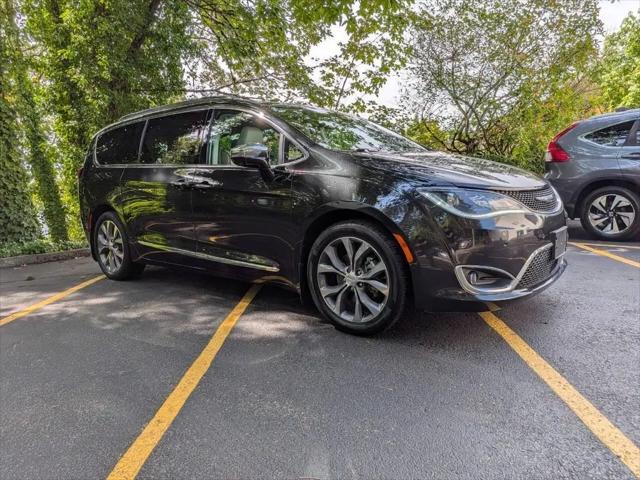 2017 Chrysler Pacifica Limited for sale in Bothell, WA