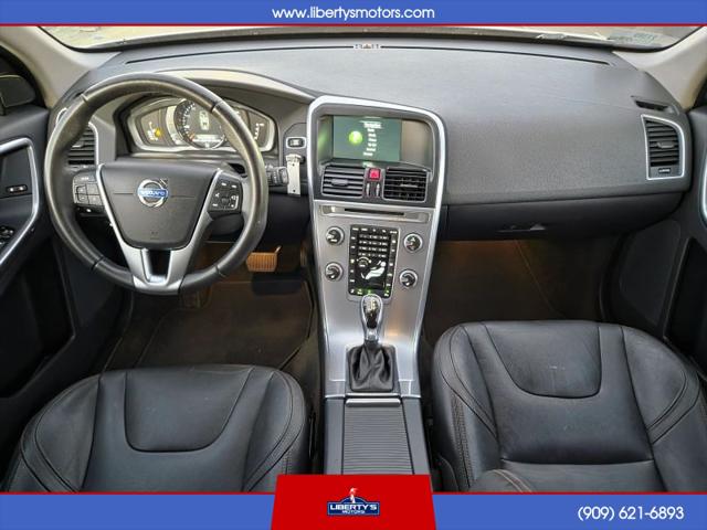 2017 Volvo XC60 T5 Dynamic