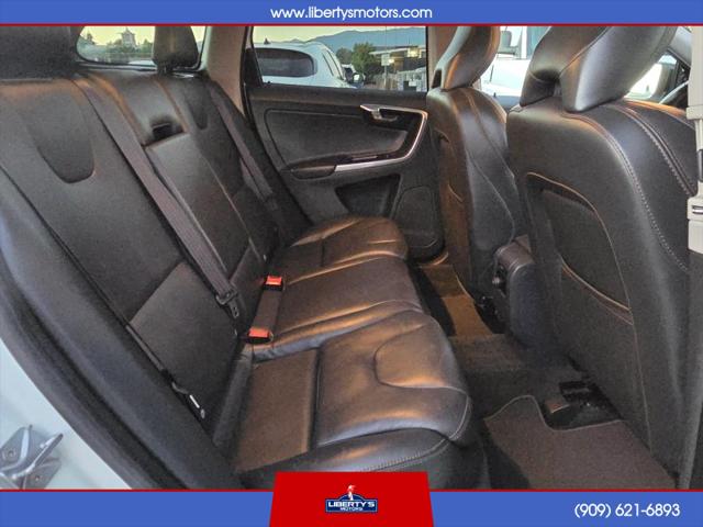 2017 Volvo XC60 T5 Dynamic