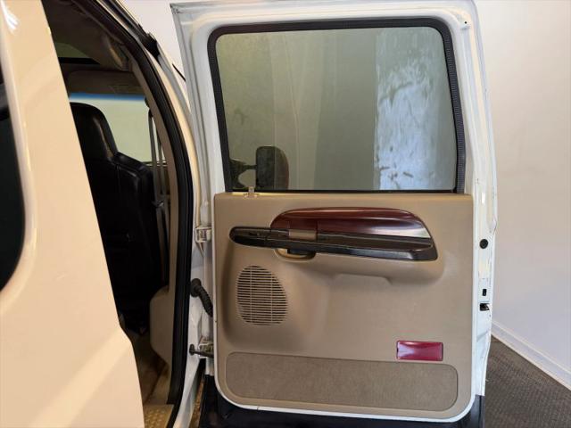 2005 Ford Excursion Eddie Bauer