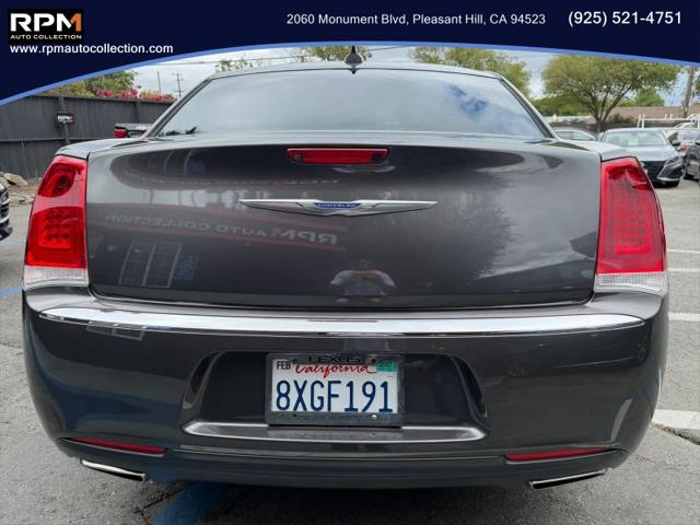 2019 Chrysler 300 Touring