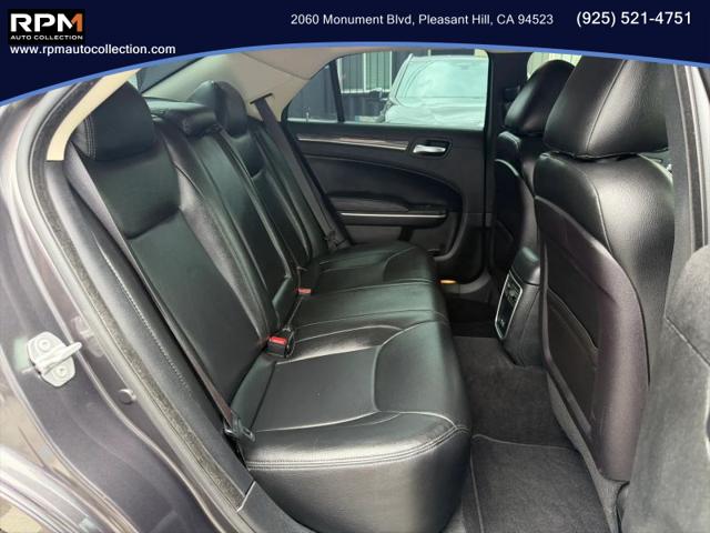 2019 Chrysler 300 Touring