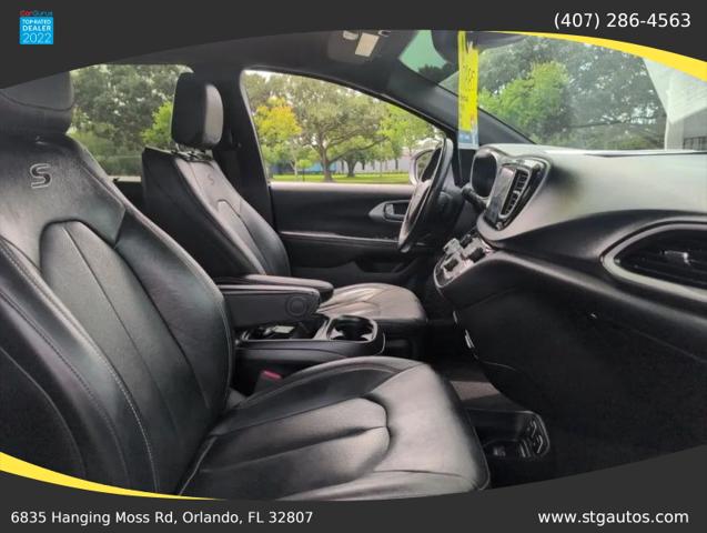 2020 Chrysler Pacifica Touring L