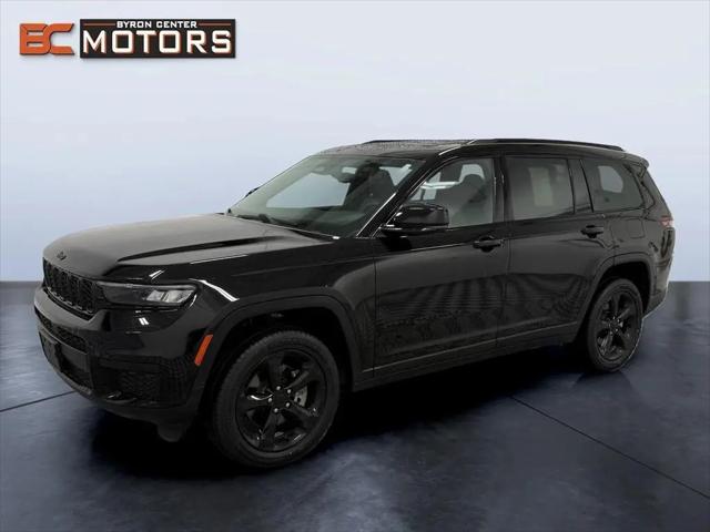 2023 Jeep Grand Cherokee L Altitude 4x4 for sale in Byron Center, MI