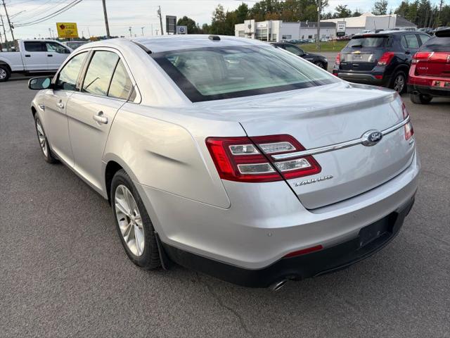 2015 Ford Taurus SEL
