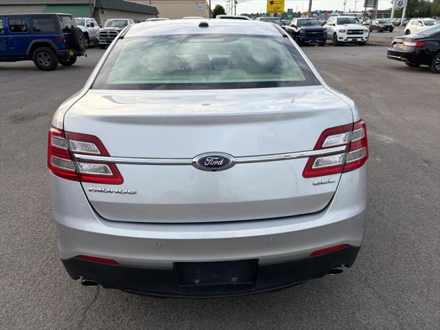 2015 Ford Taurus SEL
