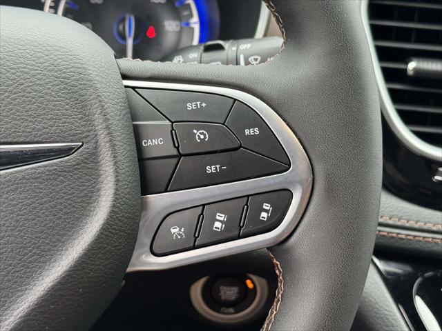 2025 Chrysler Pacifica Pinnacle