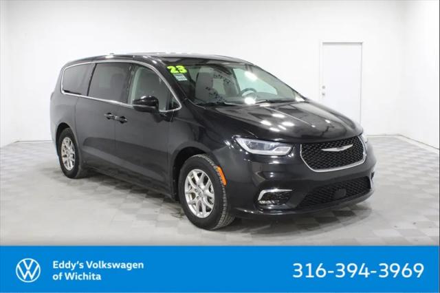 2023 Chrysler Pacifica Touring L for sale in Wichita, KS