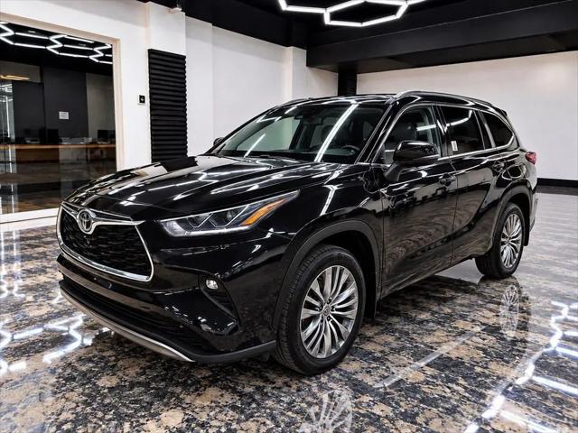 2023 Toyota Highlander Platinum for sale in Lansing, MI