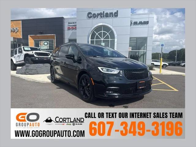 2025 Chrysler Pacifica Limited for sale in Cortland, NY