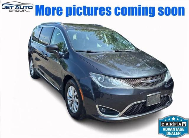 2019 Chrysler Pacifica Touring L for sale in Cambridge, OH
