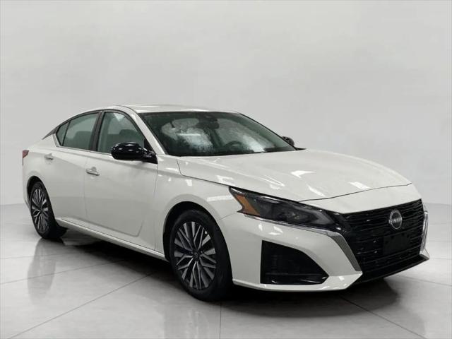 2025 Nissan Altima SV FWD for sale in Appleton, WI
