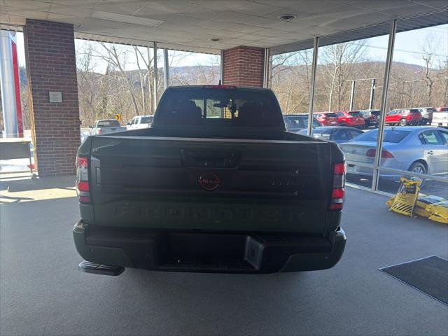2025 Nissan Frontier Crew Cab Long Bed PRO-4X 4x4