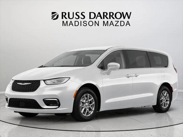 2023 Chrysler Pacifica Touring L for sale in Madison, WI