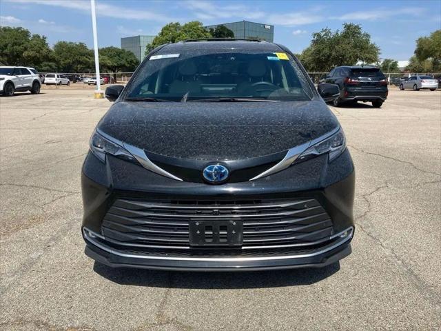 2025 Toyota Sienna Platinum for sale in Richardson, TX
