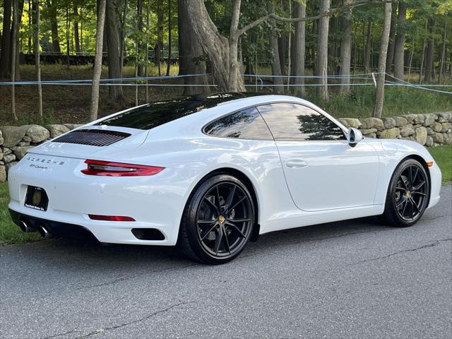 2017 Porsche 911 Carrera