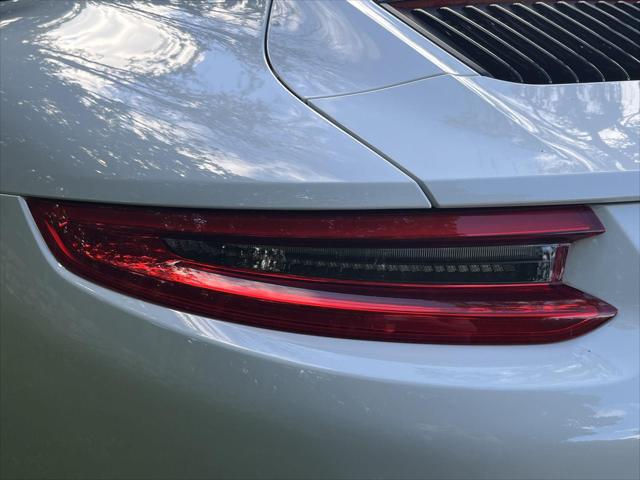 2017 Porsche 911 Carrera