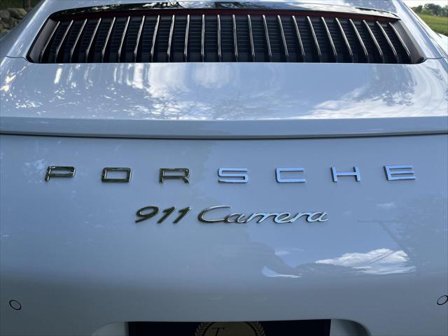 2017 Porsche 911 Carrera