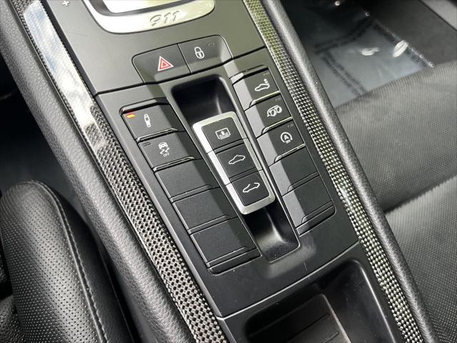 2017 Porsche 911 Carrera