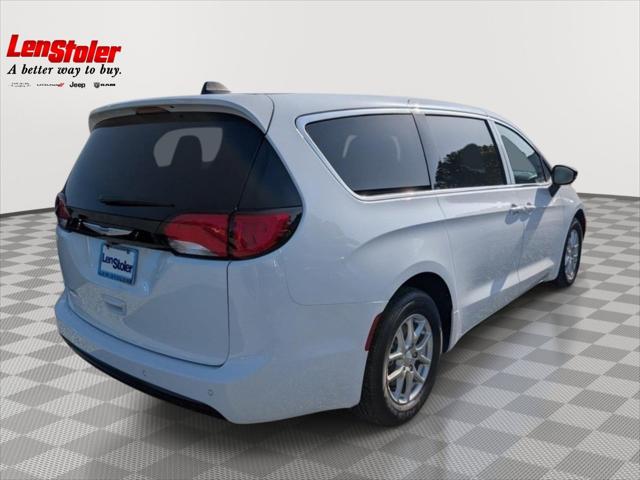 2027 Chrysler Pacifica LX