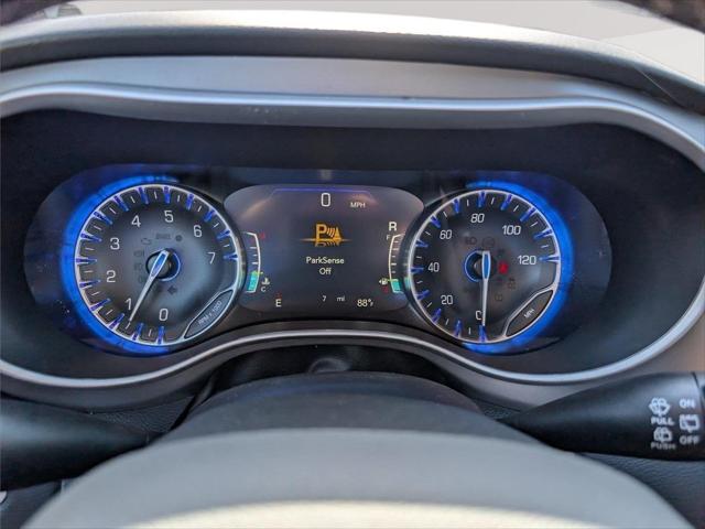 2027 Chrysler Pacifica LX