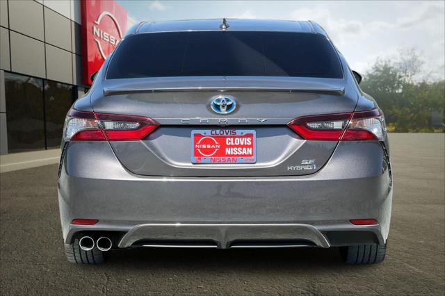 2022 Toyota Camry SE Hybrid