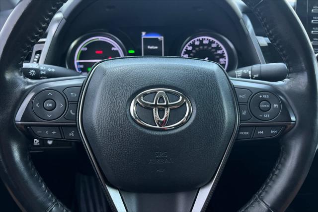 2022 Toyota Camry SE Hybrid