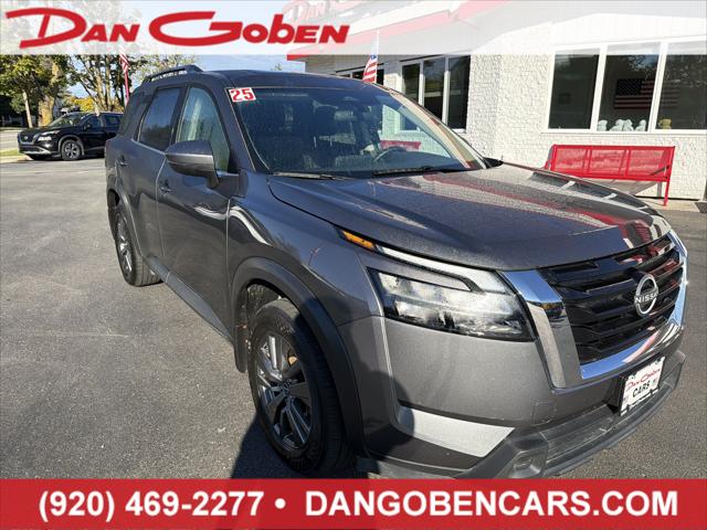 2025 Nissan Pathfinder SV 4WD for sale in Green Bay, WI
