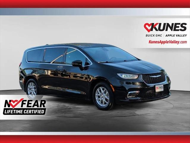 2025 Chrysler Pacifica Select for sale in Apple Valley, MN