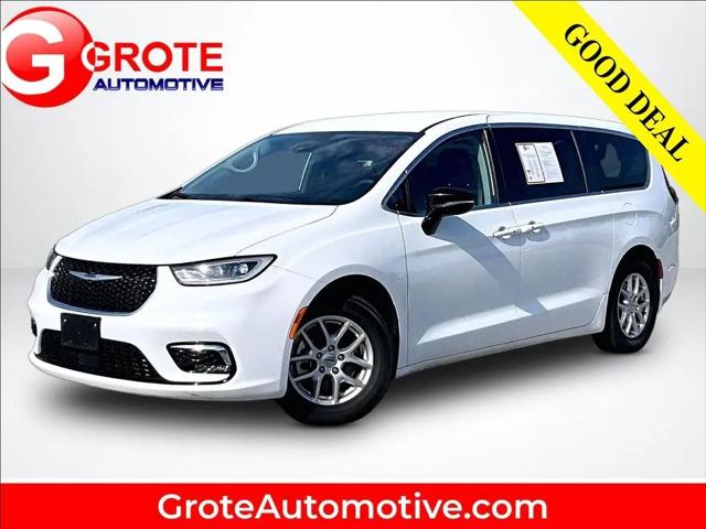 2024 Chrysler Pacifica Touring L for sale in Fort Wayne, IN