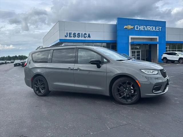 2025 Chrysler Pacifica Limited for sale in Honeoye Falls, NY