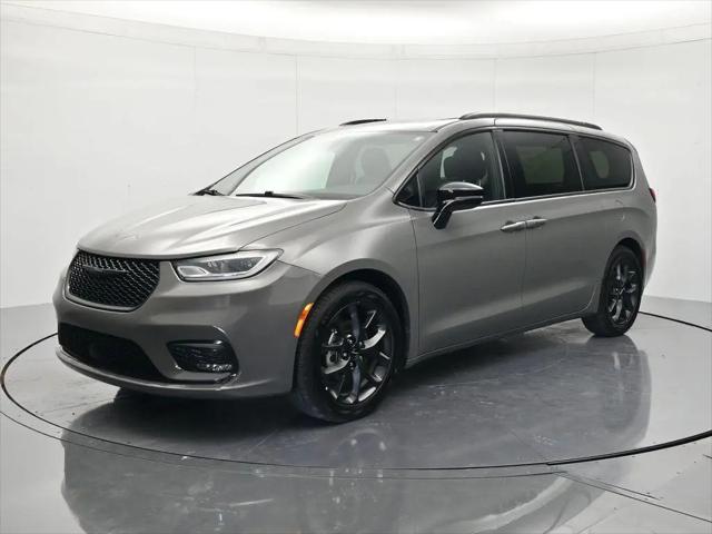 2025 Chrysler Pacifica Limited for sale in Palatka, FL