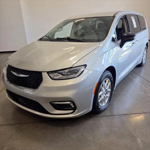 2024 Chrysler Pacifica Touring L for sale in Chandler, AZ
