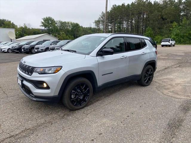 2025 Jeep Compass Latitude 4x4 for sale in Hibbing, MN