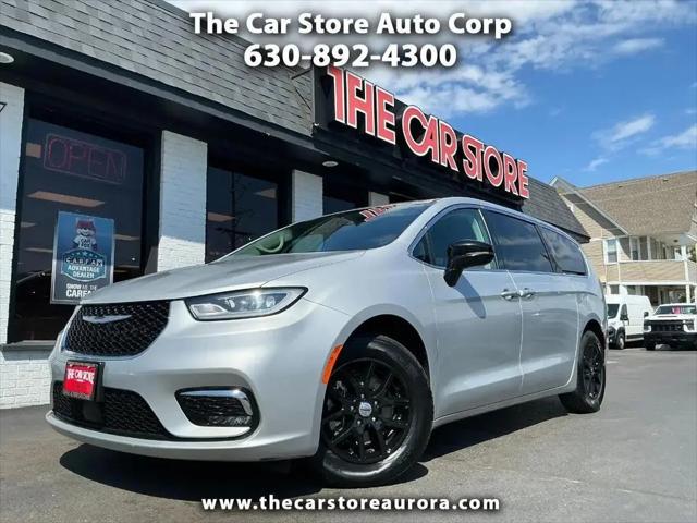 2024 Chrysler Pacifica Touring L for sale in Aurora, IL