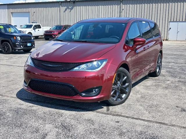 2019 Chrysler Pacifica Touring Plus for sale in Monticello, IN