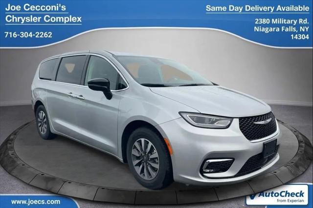 2024 Chrysler Pacifica Hybrid Select for sale in Niagara Falls, NY