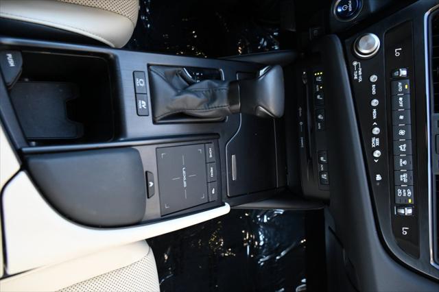 2022 Lexus ES 300h 300h