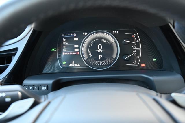 2022 Lexus ES 300h 300h