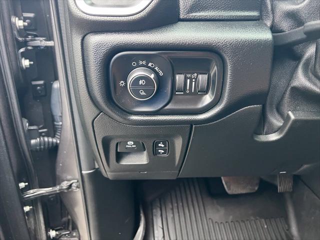2019 Ram 1500 Big Horn/Lone Star Crew Cab 4x4 57 Box