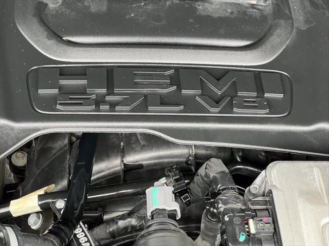 2019 Ram 1500 Big Horn/Lone Star Crew Cab 4x4 57 Box