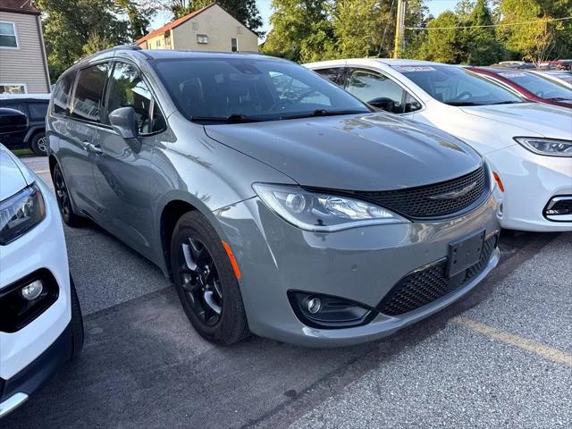 2020 Chrysler Pacifica Touring L Plus for sale in St. Louis, MO