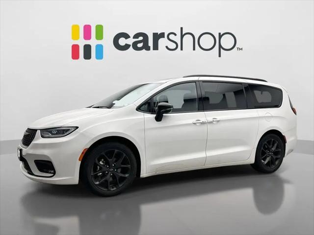 2025 Chrysler Pacifica Limited for sale in Glen Mills, PA