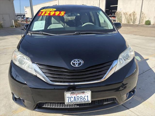 2013 Toyota Sienna LE V6 8 Passenger