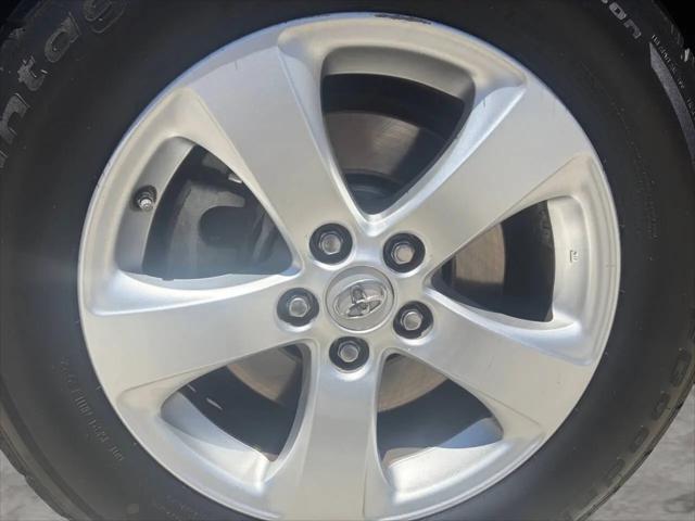 2013 Toyota Sienna LE V6 8 Passenger